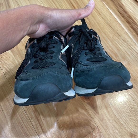 New Balance 574 Classic Sneaker suede dark charcoal gray metallic rose gold 6 - Picture 4 of 9